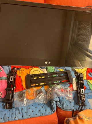 TV LG 32" negra con mando original