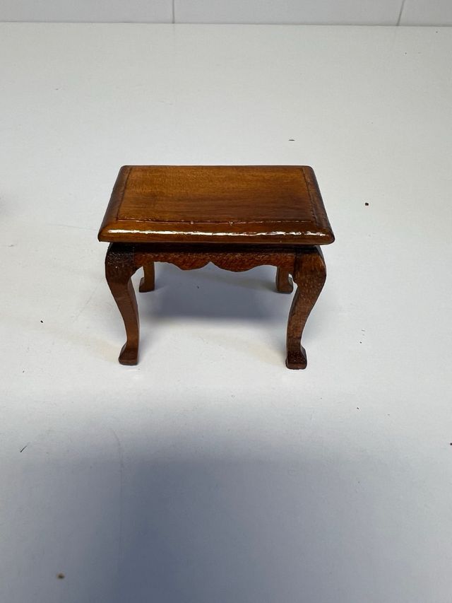 Muebles miniatura madera: piano y 7 piezas