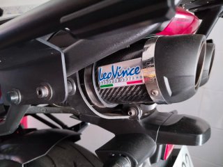 Yamaha Fazer 600 roja