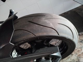 Yamaha Fazer 600 roja