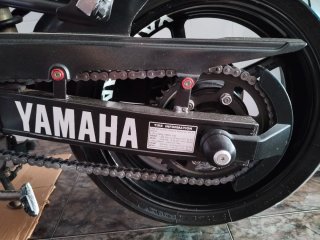 Yamaha Fazer 600 roja