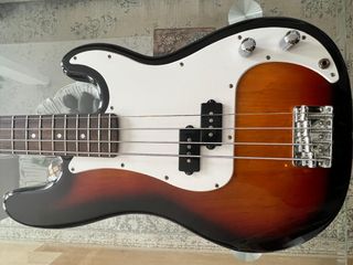 Bajo eléctrico XP american jazz bass