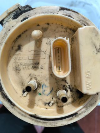 Bomba Combustible y aforador VWAG 1K0 919 050 D