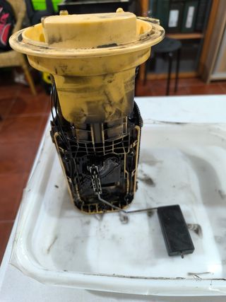 Bomba Combustible y aforador VWAG 1K0 919 050 D