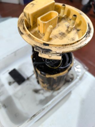 Bomba Combustible y aforador VWAG 1K0 919 050 D