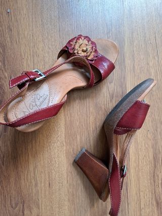 Sandalias tacón corcho rojas