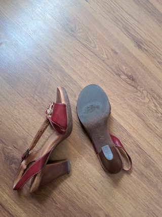 Sandalias tacón corcho rojas