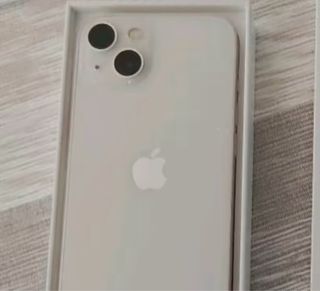 iPhone 13 blanco   extrella  2 fundas incluidas