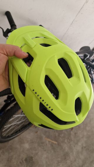 Caschi bici Rockrider MTB - prezzo per uno 35 € 
