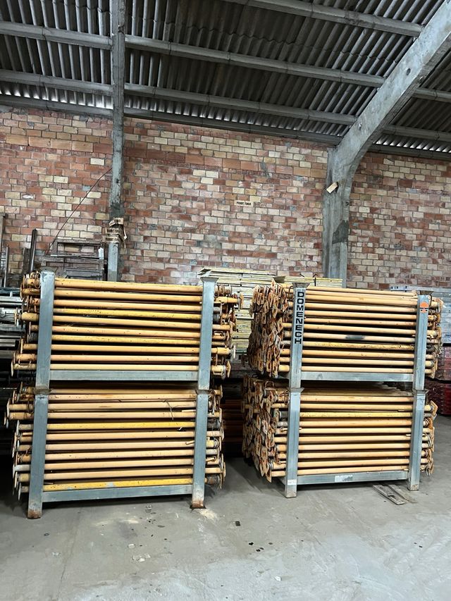 Puntales metálicos 3m - ocasión