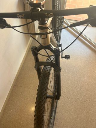 Bicicleta da montagna Olympia in carbonio