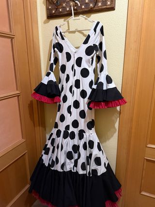 Vestido Flamenca lunares blanco-negro