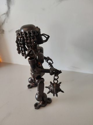 Figura artesana Depredador
