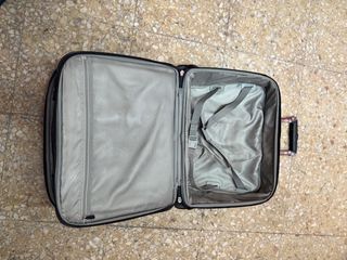 Maletín ejecutivo negro con ruedas