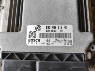 Centralita motor uce 03G906016FM Volkswagen