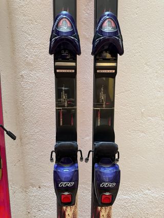 Esquís Salomon + Rossignol + Botas Atomic + showbr