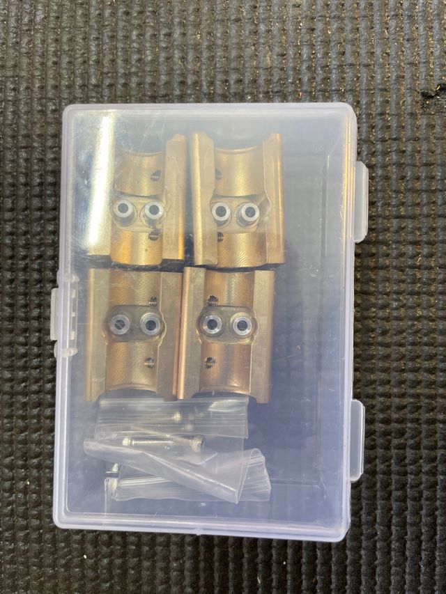 latones Ejes Axial SCX10