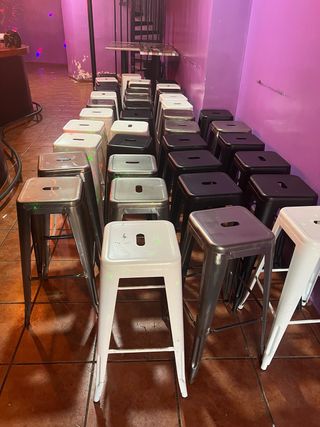Taburetes metálicos - 30 uds DESMONTE DE DISCOTECA