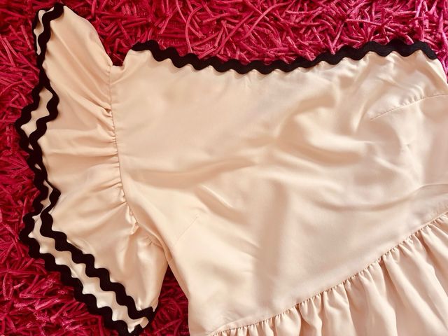 Vestito beige - Scollo asimmetrico