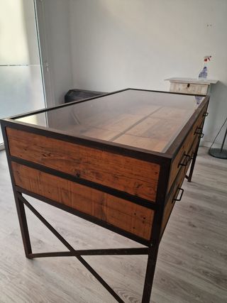 Vetrina in legno e metallo