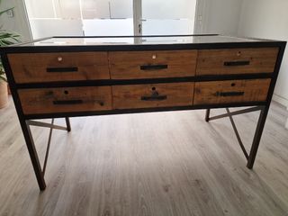 Vetrina in legno e metallo