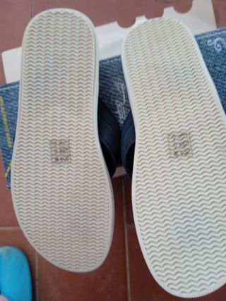 Chanclas Lois negras talla 44