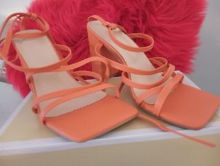 Sandalias tacón naranja 