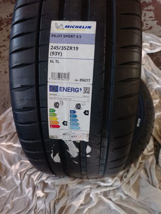 Michelin Pilot Sport 4S 245/35ZR19