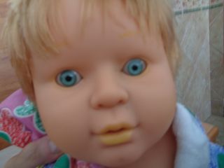 muñeco baby feber alborno es niña, ref niña de feb