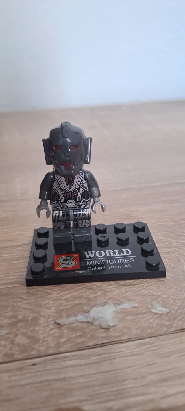 Lebo Avengers - Minifiguras