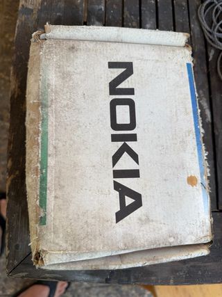 Nokia 909 - Teléfono móvil antiguo