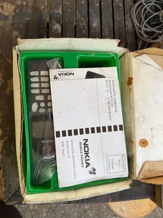 Nokia 909 - Teléfono móvil antiguo