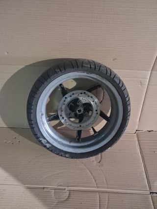 Llanta trasera Yamaha con disco y goma