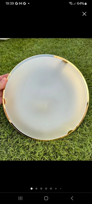 Plafón techo dorado y blanco