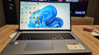 Asus VivoBook 17.3" Gris