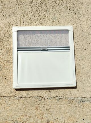 Remis ventana camper 55x54 cm.