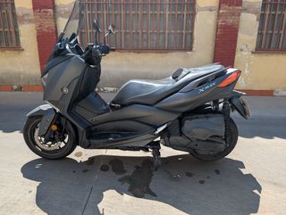 Yamaha XMAX 400 - Impecable - 2019