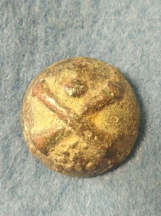 Botón militar antiguo infanteria.