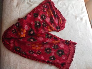 Bufanda roja floral grande