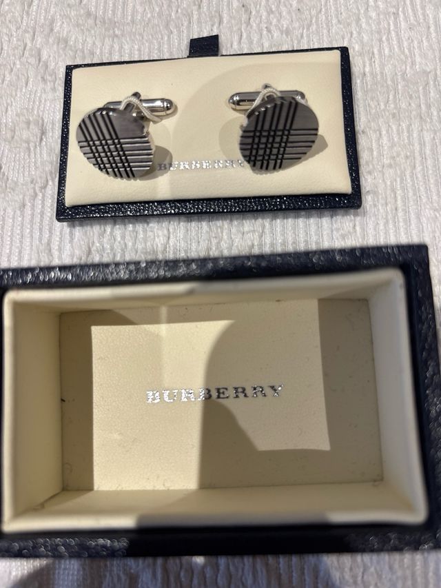 Gemelos Burberry Originales 4RNDCHK