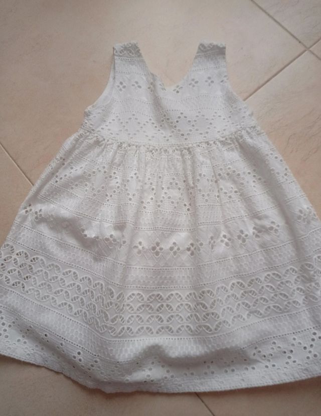 Vestido blanco niña - bordado