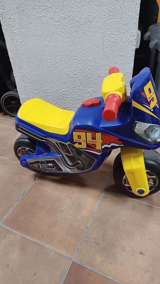 Moto correpasillos infantil
