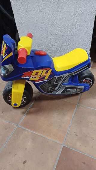 Moto correpasillos infantil