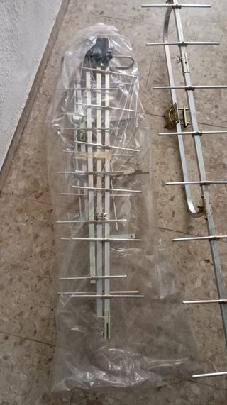 Antena TV Exterior - 12 Elementos