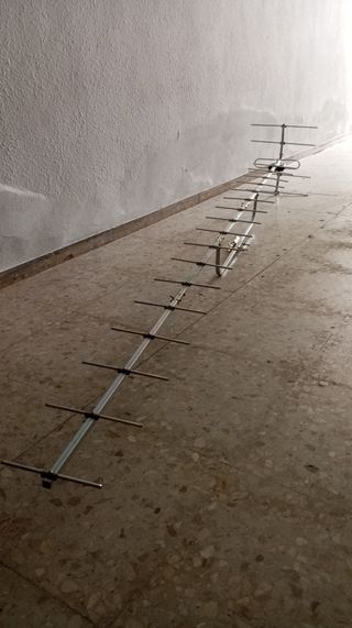 Antena TV Exterior - 12 Elementos