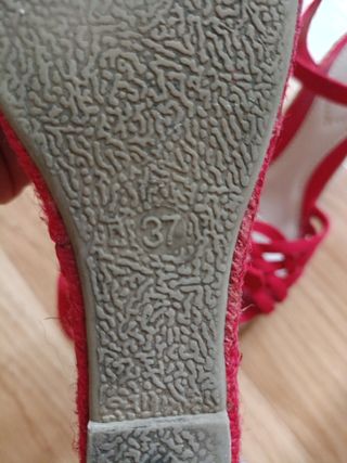 Sandalias rojas cuña nº37