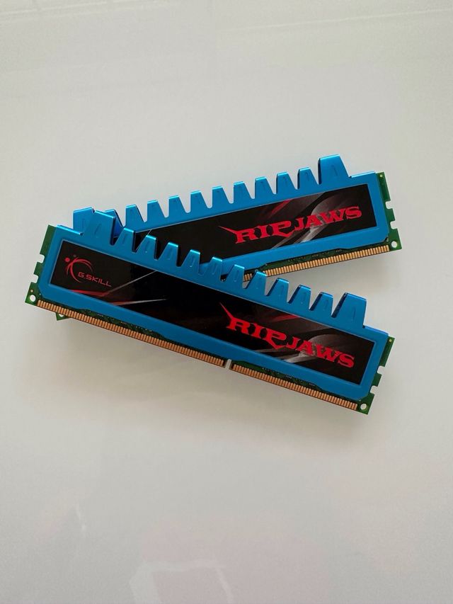 RAM G.Skill Ripjaws DDR3 4GB
