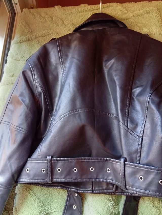 Cazadora negra polipiel ESIOrLL M