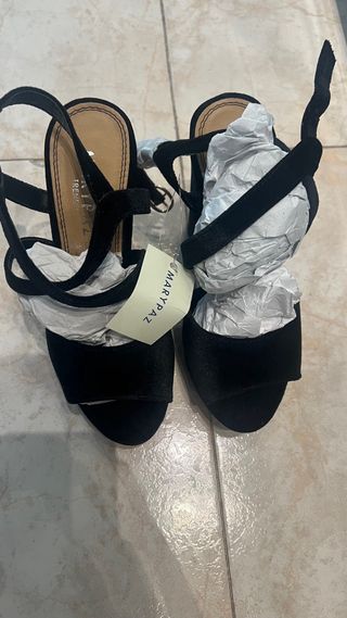 Tacones negros MARYPAZ