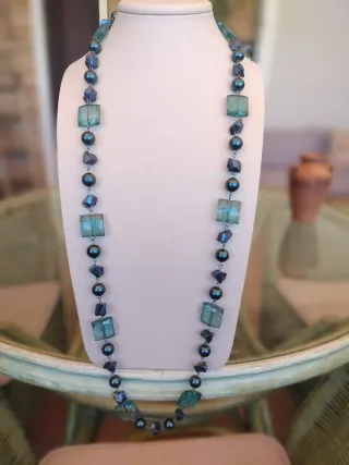 Collar vintage azul oscuro y verde agua